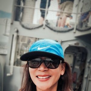 Meet your Posher, Esther